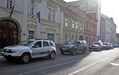 arvizi_segitseg_130608_ja_14.jpg