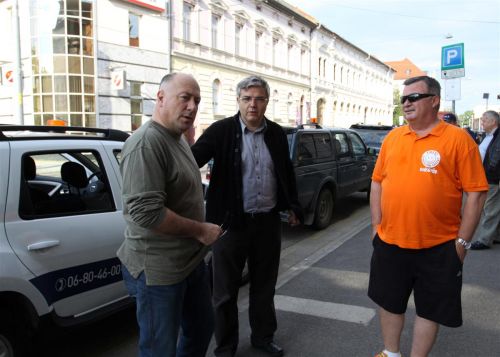 arvizi_segitseg_130608_ja_7.jpg