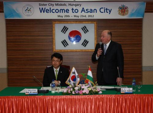 asan_varoshaza_1205.jpg