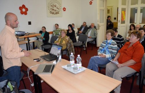 civil_palyazat_130923_fkcs_7.jpg