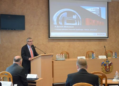 kiemelt_fejl_konf_140527_fkcs_16.jpg
