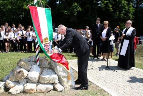 orszagzaszlo_feszty_140604_ja_11.jpg