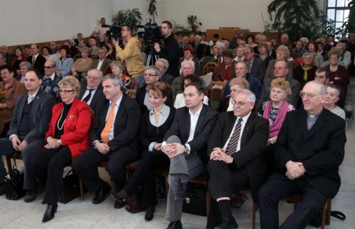 podiumbeszelgetes_kriza_akossal_130410_ja_11.jpg