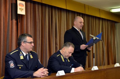 rendorievertekelo_140227_vcs_3.jpg