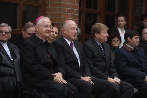 szent_imre_iskola_sportpalya_aldas_131022_ja_29.jpg