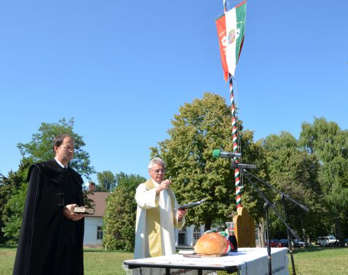 zaszloszent_hcsaba_aug20_130819_fkcs_14.jpg